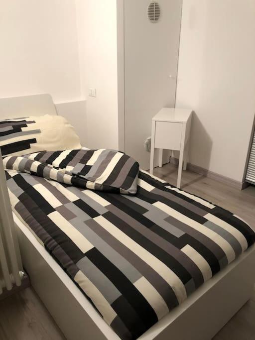 Moderno Loft Alle Porte Di Milano - 115Mq - 3 Posti Cormano Kültér fotó